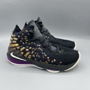 Nike LeBron XVII GS 17 Lakers Black Purple Basketball Shoes Youth Size 4Y